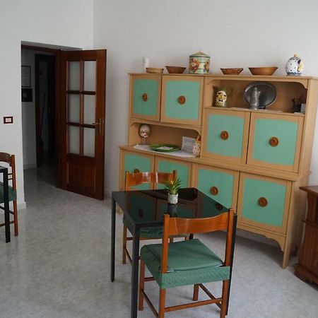 Bed And Breakfast Hibiscus Alghero Buitenkant foto