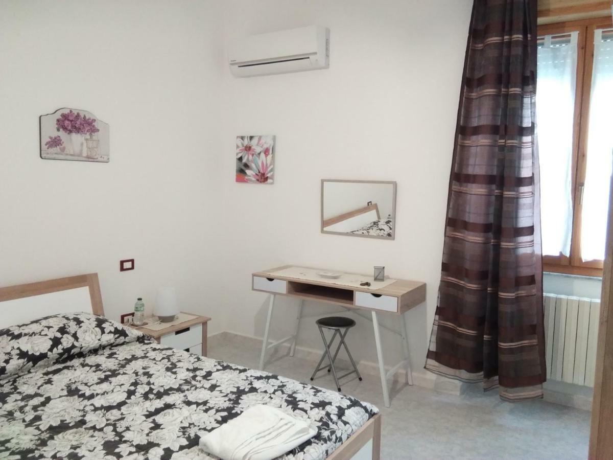 Bed And Breakfast Hibiscus Alghero Buitenkant foto