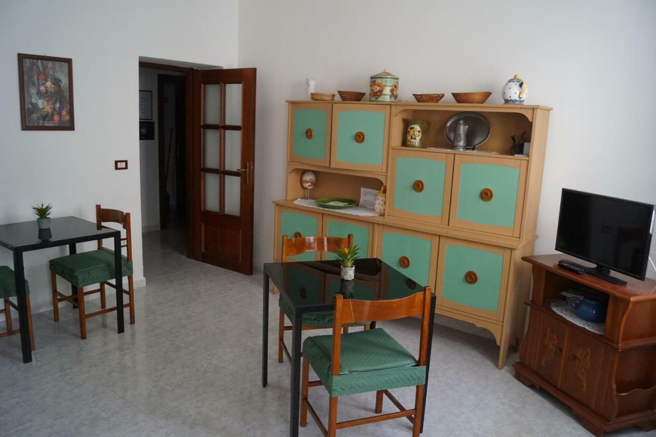 Bed And Breakfast Hibiscus Alghero Buitenkant foto