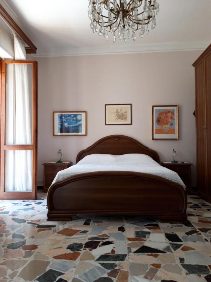Bed And Breakfast Hibiscus Alghero Buitenkant foto